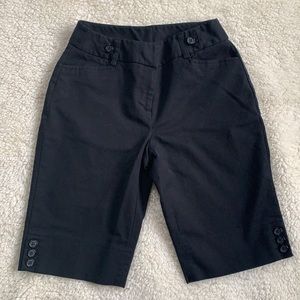 Black Long Shorts Ladies Sz 4 Petite by Reitman’s